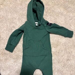 ROWE zip fleece romper 0-3 months (Evergreen)